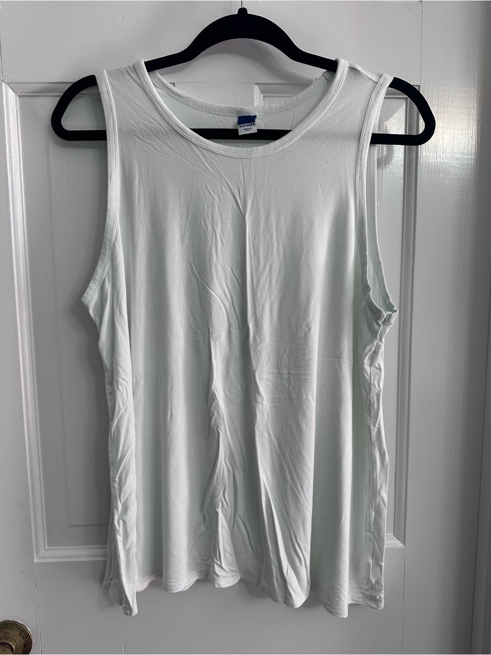 Old Navy Women’s Scoop Neck Tank Top - White